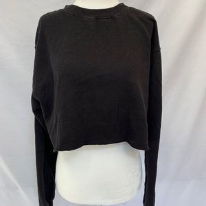 Women’s small cropped black crewneck